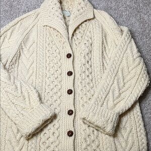 Vintage Round Tower Ireland Hand Knit Wool Fisherman’s Cable Knit Sweater 38